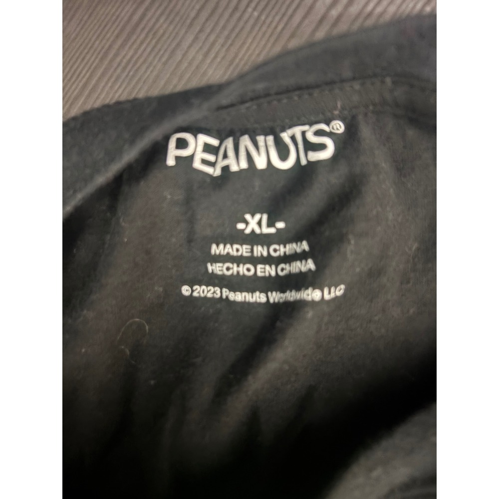 Unisex peanuts creeping around Halloween TShirt size XL black/green - Picture 3 of 4